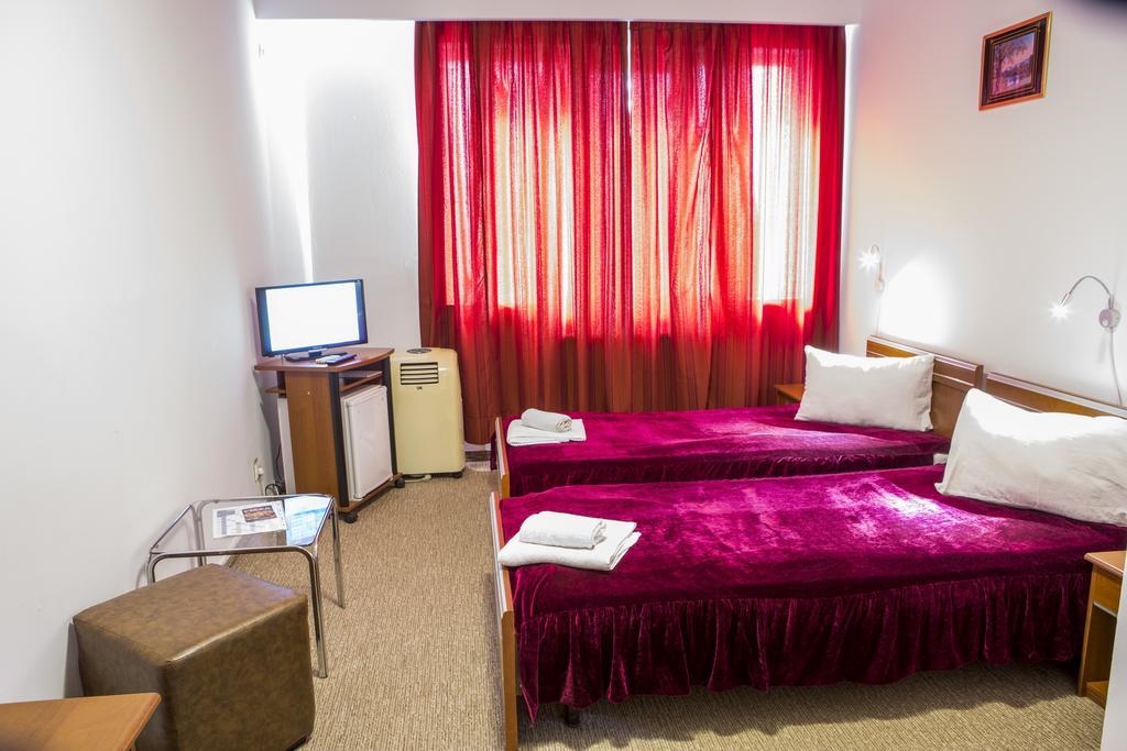 Motel Darina Ungheni  Eksteriør bilde